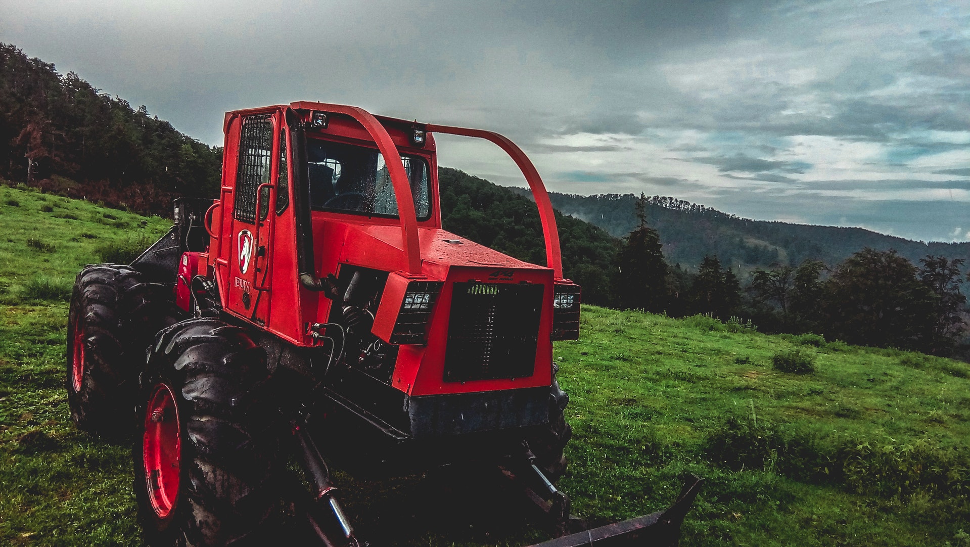 Займ под ПТС специальной техники в Новочебоксарск